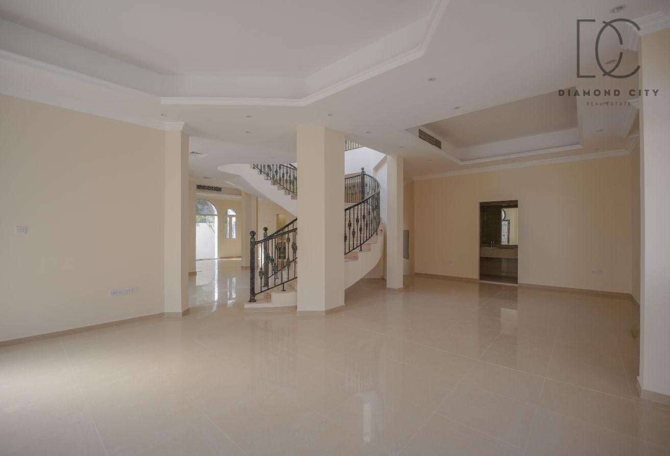 6-Bedroom Villa | Ready to Move | Prime Location photo 4