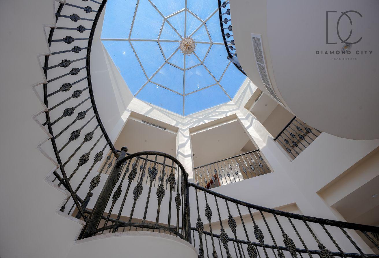 6-Bedroom Villa | Ready to Move | Prime Location photo 9