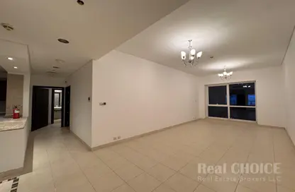 Apartment - 2 Bedrooms - 3 Bathrooms for rent in Latifa Tower - Sheikh Zayed Road - Dubai