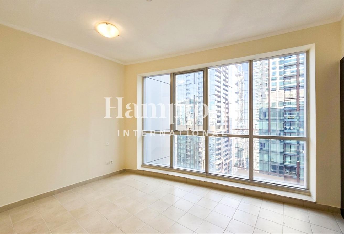 High Floor | Vacant | Next to Metro photo 6
