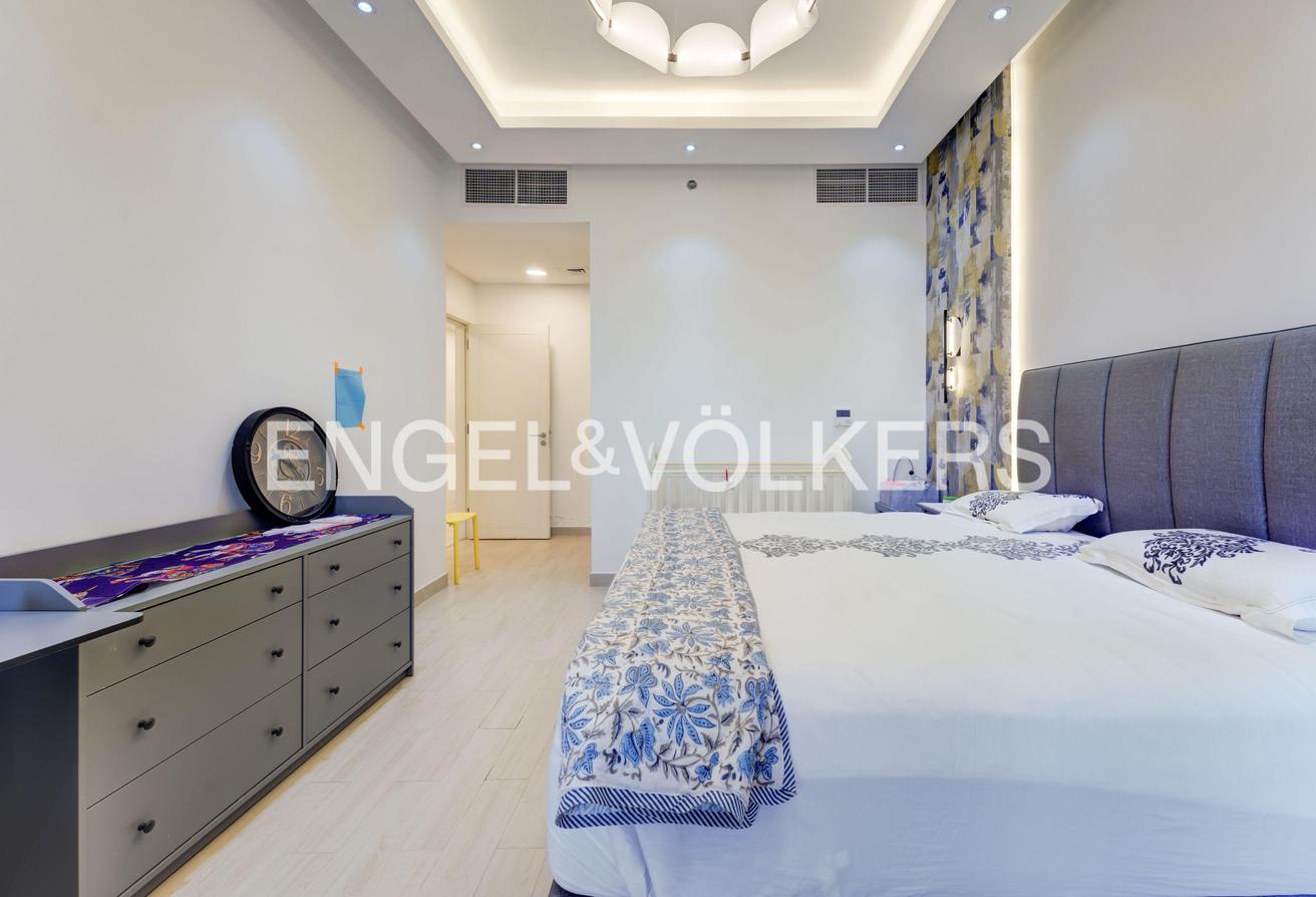 Fully Upgraded | Golf Course View | Bright photo 14
