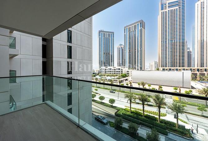 Semi Furnished| Mid Floor | Community View