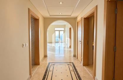 Apartment - 2 - 3 for rent in Al Haseer - Shoreline Apartments - Palm Jumeirah - Dubai