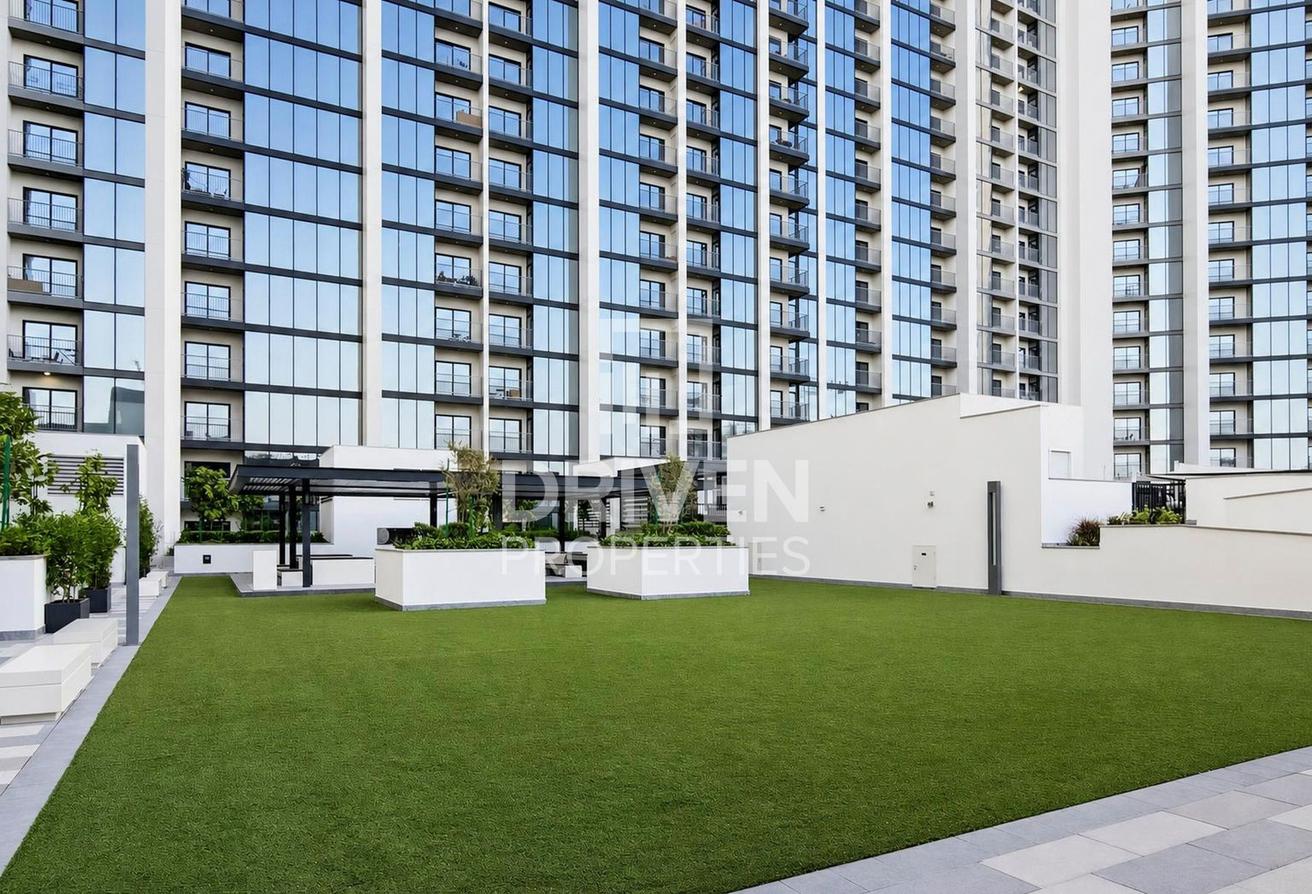 Vacant Apt | Scenic Pool View | Two Washrooms photo 13