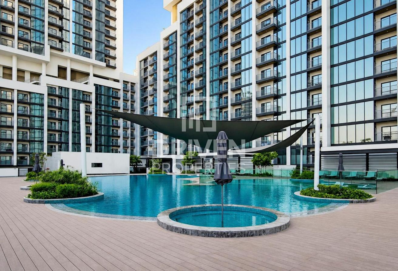 Vacant Apt | Scenic Pool View | Two Washrooms photo 11