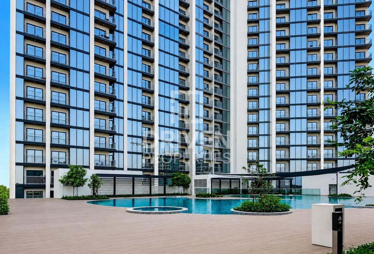 Vacant Apt | Scenic Pool View | Two Washrooms photo 10