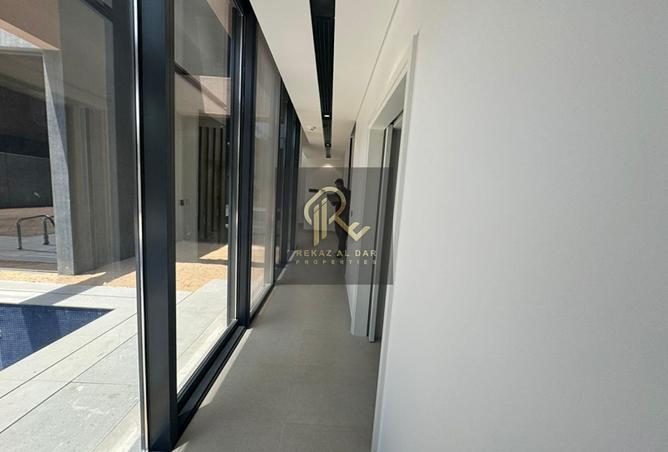 100422593 - Property Image 3