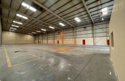 Warehouse - Studio - 2 for rent in Umm Al Thuoob - Umm Al Quwain
