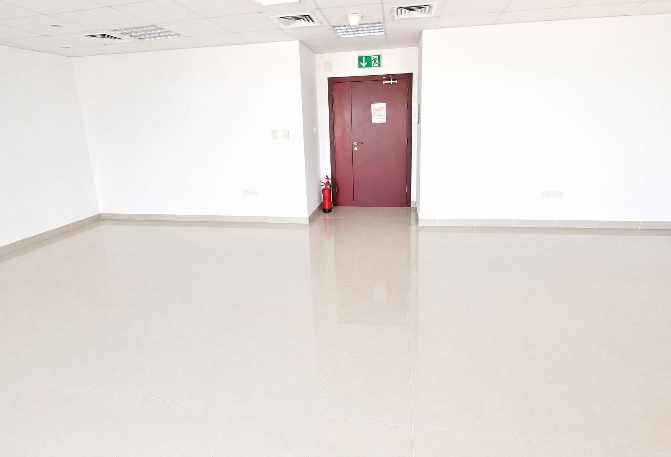 Studio office space in Jumeirah Bay X3, Jumeirah Lake Towers: 9