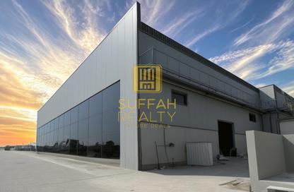 Warehouse - Studio - 4 Bathrooms for rent in Al Quoz Industrial Area 2 - Al Quoz Industrial Area - Al Quoz - Dubai