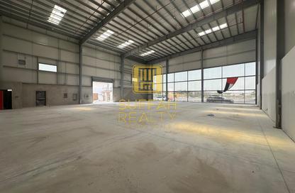 Warehouse - Studio - 4 Bathrooms for rent in Al Quoz Industrial Area 2 - Al Quoz Industrial Area - Al Quoz - Dubai