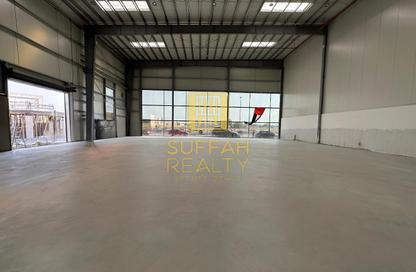 Warehouse - Studio - 4 Bathrooms for rent in Al Quoz Industrial Area 2 - Al Quoz Industrial Area - Al Quoz - Dubai