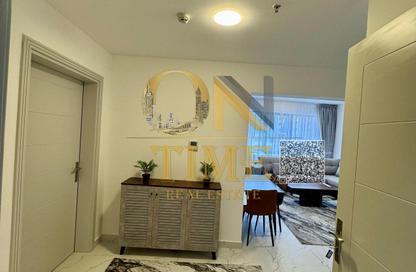 Apartment - 1 Bedroom - 2 Bathrooms for rent in Corniche Tower - Ajman Corniche Road - Ajman