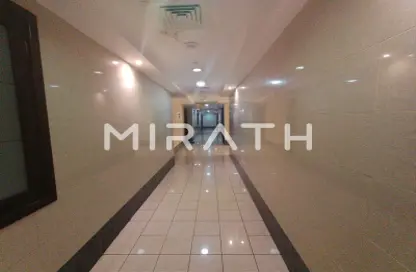 Apartment - 1 Bathroom for rent in Abdul Rahim Mohd Al Zarooni Building - Al Mankhool - Bur Dubai - Dubai