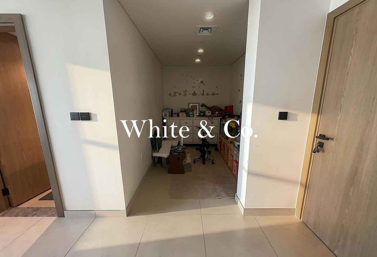High Floor | Golf Views | Unfurnished photo 6