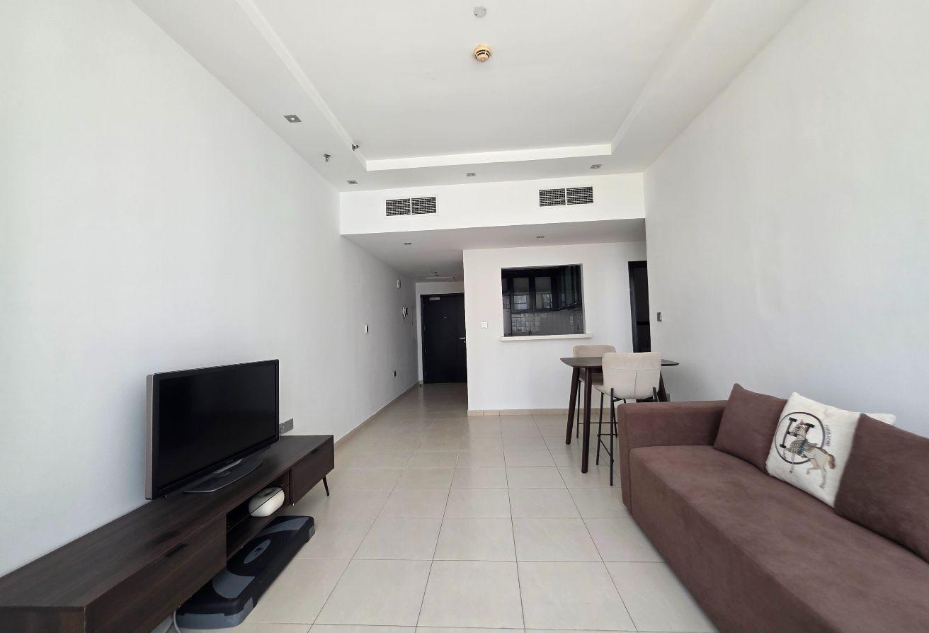 FURNISHED 1 BHK | MID FLOOR | POOL VIEW photo 5