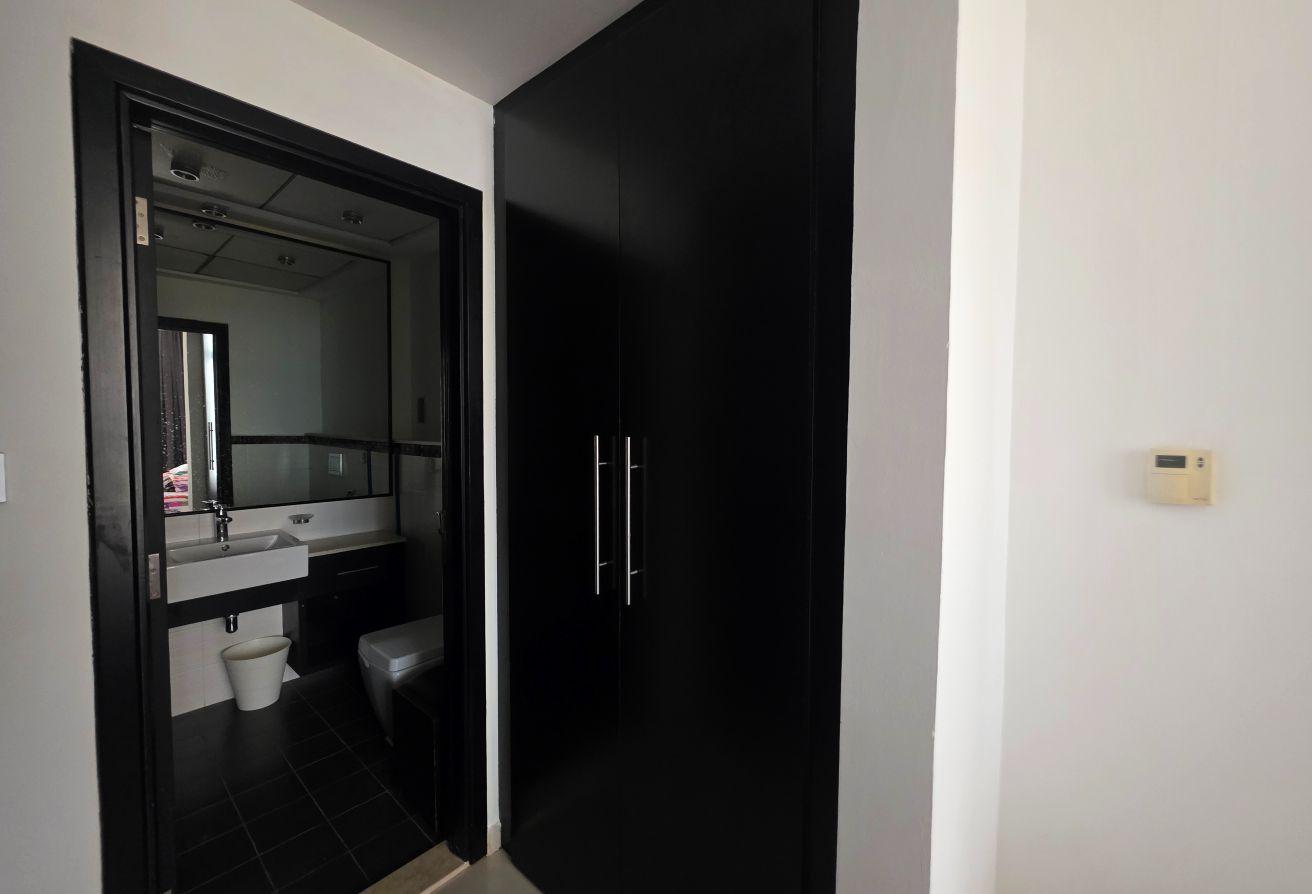 FURNISHED 1 BHK | MID FLOOR | POOL VIEW photo 21