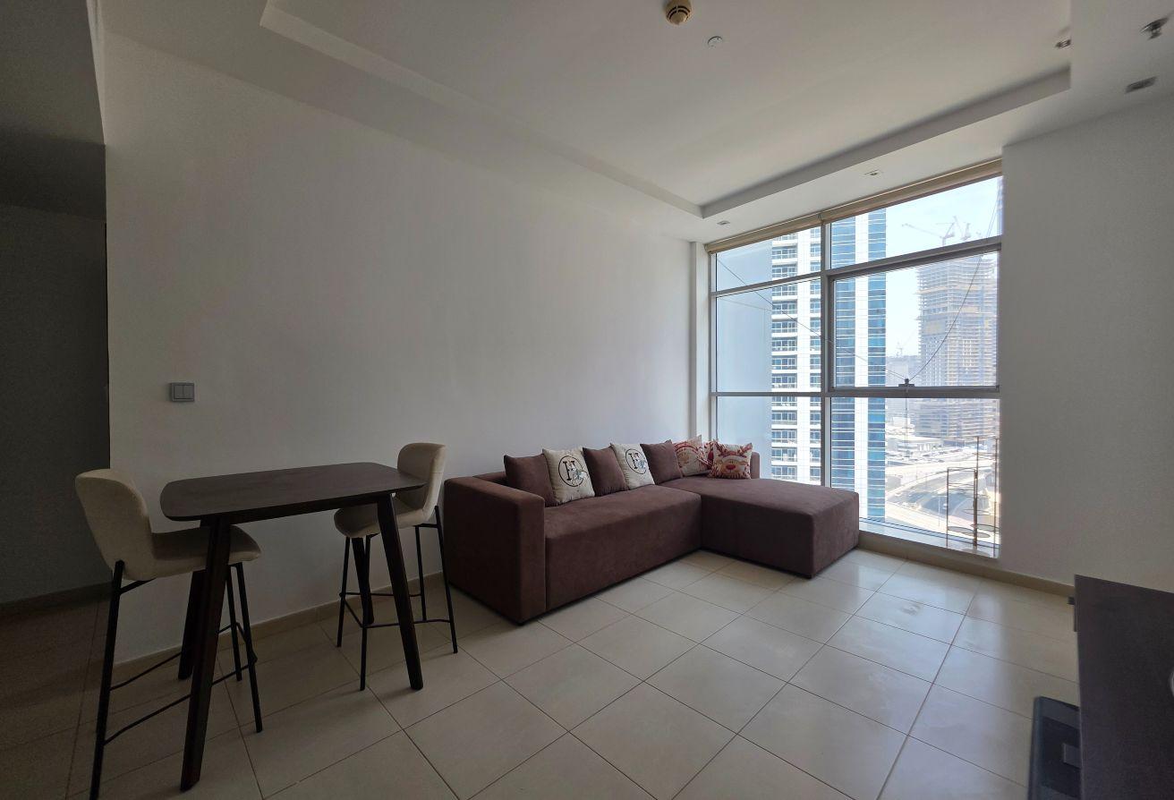 FURNISHED 1 BHK | MID FLOOR | POOL VIEW photo 4