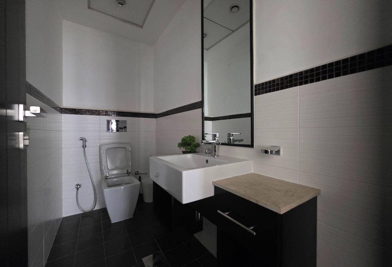 FURNISHED 1 BHK | MID FLOOR | POOL VIEW photo 12