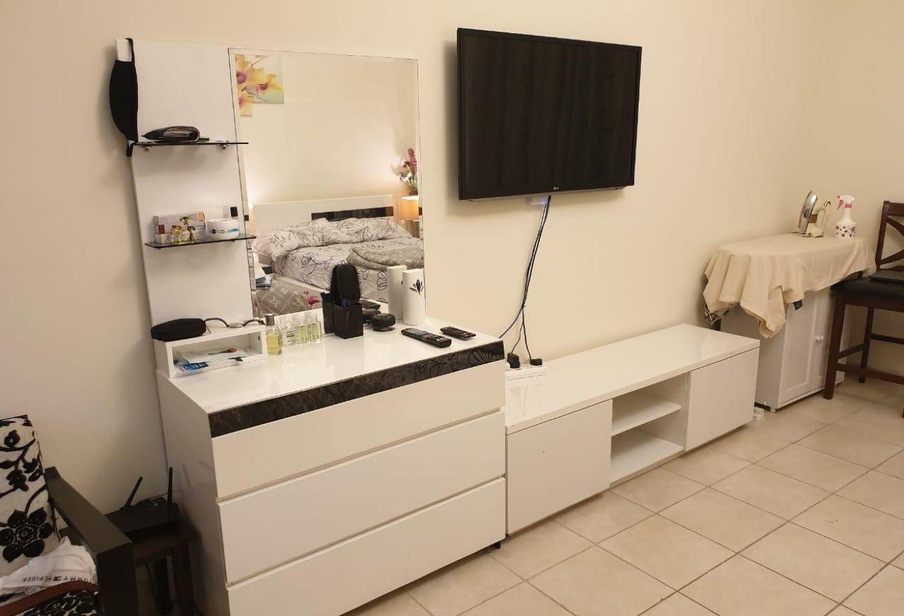 FULLY FURNISHED STUDIO WITH BALCONY photo 5