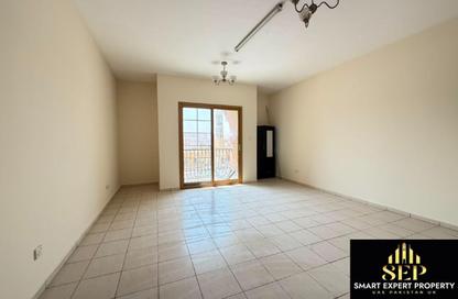 Apartment - 1 Bedroom - 2 Bathrooms for sale in Building T01 - Spain Cluster - International City - Dubai
