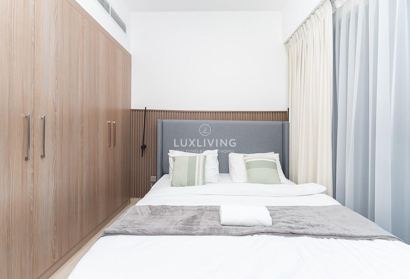 Downtown Skyline View | Fully Furnished | Vacant photo 15