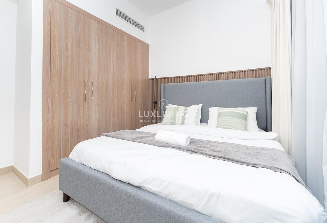 Downtown Skyline View | Fully Furnished | Vacant photo 14