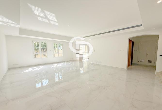3-bed villa in Zulal 1 · Study — photo 2
