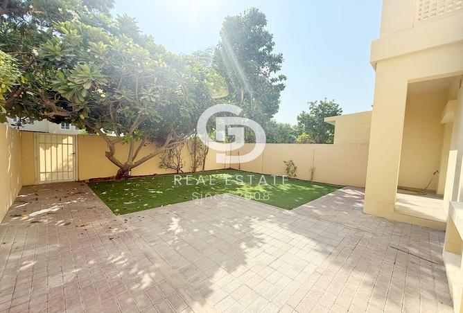 3-bed villa in Zulal 1 · Study — photo 3