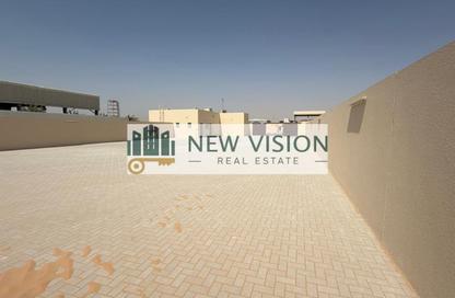 Warehouse - Studio - 1 for rent in Al Sajaa Industrial - Al Sajaa - Sharjah