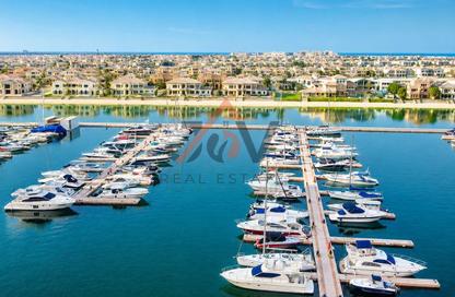 Apartment - 3 Bedrooms - 5 Bathrooms for rent in Marina Residences 6 - Marina Residences - Palm Jumeirah - Dubai