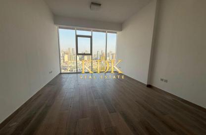 Apartment - 1 - 1 for rent in Bloom Towers C - Bloom Towers - District 10 - Jumeirah Village Circle - Dubai
