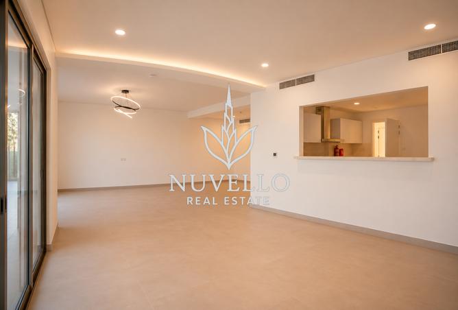 128374004 - Property Image 3