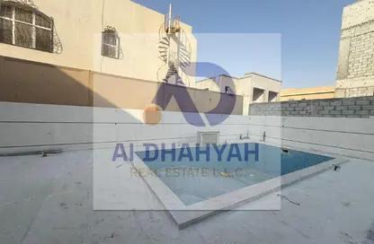 فيلا - 5 غرف نوم - 8 حمامات للبيع في حوشي - البادي - الشارقة