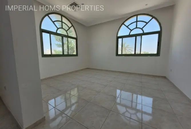 100845258 - Property Image 3