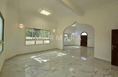 Villa - 5 Bedrooms - 6 Bathrooms for rent in Umm Suqeim 2 Villas - Umm Suqeim 2 - Umm Suqeim - Dubai