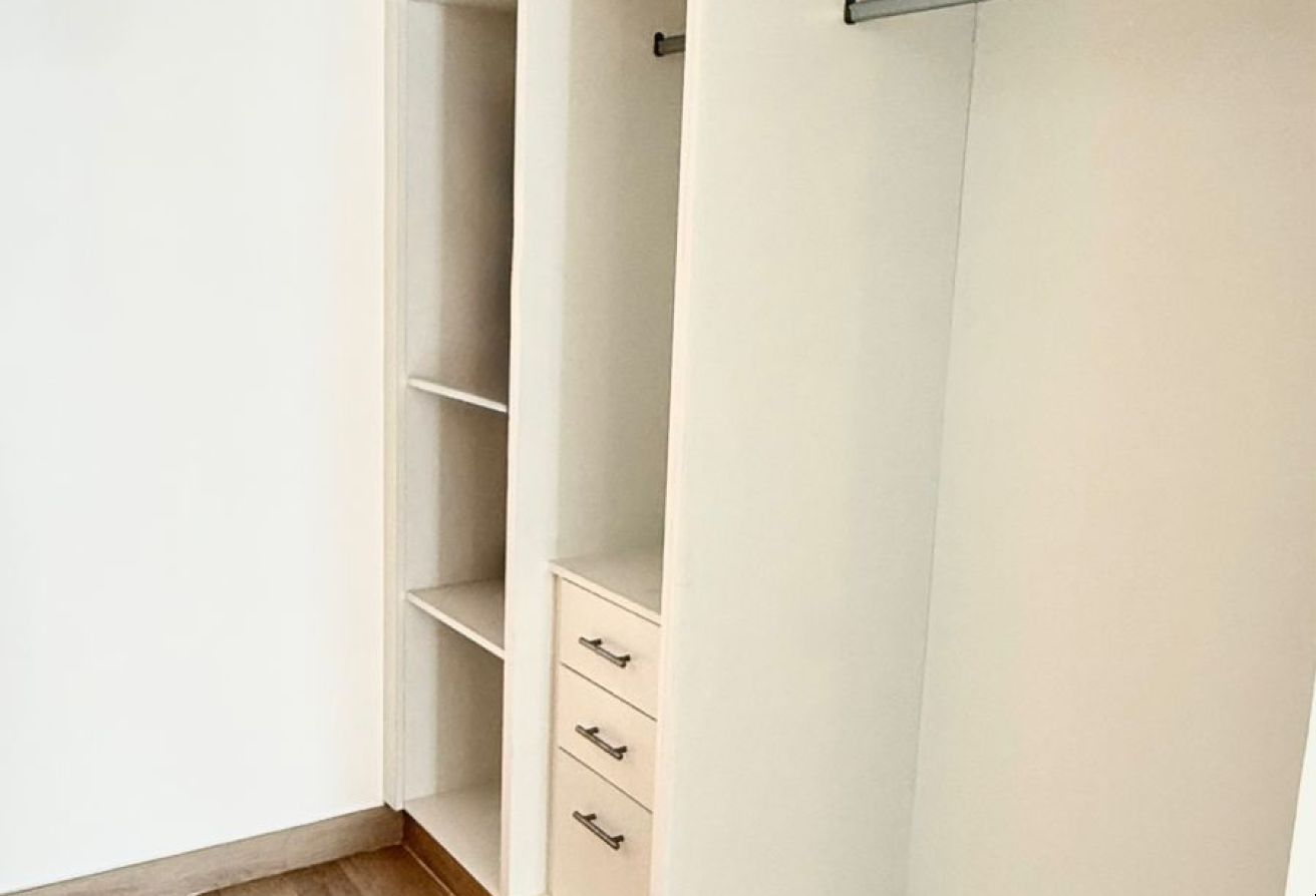 Canal & Pool View | Elegant 2BR | Ideal Location