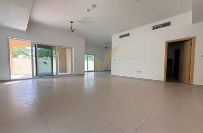 Villa - 4 - 5 for sale in La Quinta - Villanova - Dubai