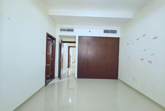 76964857 - Property Main Image