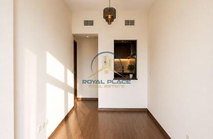 Apartment - 2 Bedrooms - 3 Bathrooms for rent in Daisy - Al Furjan - Dubai Apartment - 2 Bedrooms - 3 Bathrooms for rent in Daisy - Al Furjan - Dubai