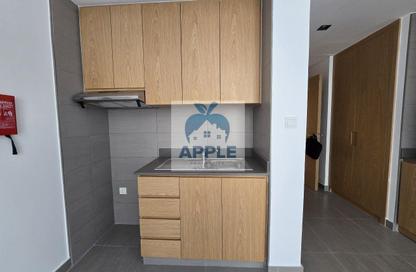 Apartment - Studio - 1 for rent in Hamsa 1 - Al Mamsha - Muwaileh - Sharjah
