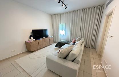 Villa - 6 Bedrooms - 5 Bathrooms for rent in Meadows 5 - Meadows - Dubai