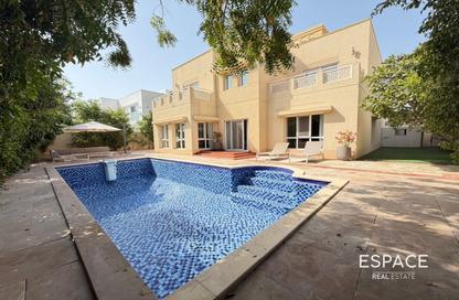 Villa - 6 Bedrooms - 5 Bathrooms for rent in Meadows 5 - Meadows - Dubai