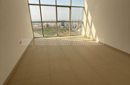 Apartment - 3 Bedrooms - 5 Bathrooms for rent in Al Majaz 1 - Al Majaz - Sharjah
