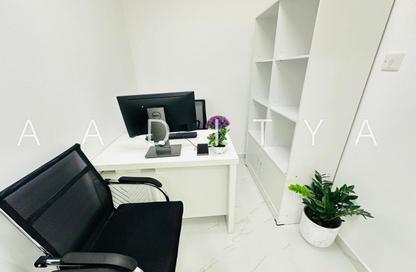Office Space - Studio - 1 Bathroom for rent in Reem Residency - Al Karama - Dubai