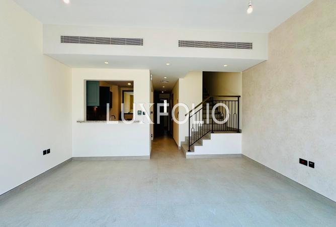 Single Row | Multiple Cheques | Ready To Move photo 3