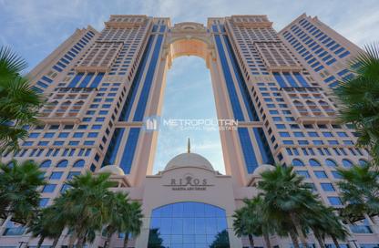 Apartment - 4 - 5 for rent in Fairmont Marina Residences - The Marina - Abu Dhabi