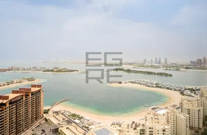 Apartment - 1 Bathroom for rent in The Palm Tower - Palm Jumeirah - Dubai