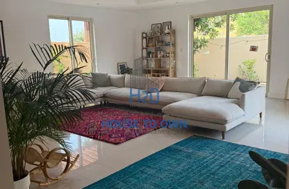 Villa - 3 Bedrooms - 4 Bathrooms for sale in Yasmin Community - Al Raha Gardens - Abu Dhabi