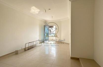 Apartment - 2 - 3 for rent in Al Majaz 2 - Al Majaz - Sharjah Apartment - 2 - 3 for rent in Al Majaz 2 - Al Majaz - Sharjah